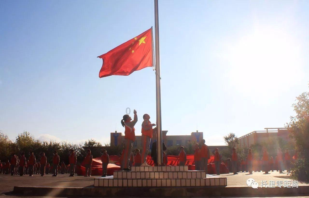 黄蓉战死，金庸为啥只字不提郭芙，你看看洪七公说了些啥